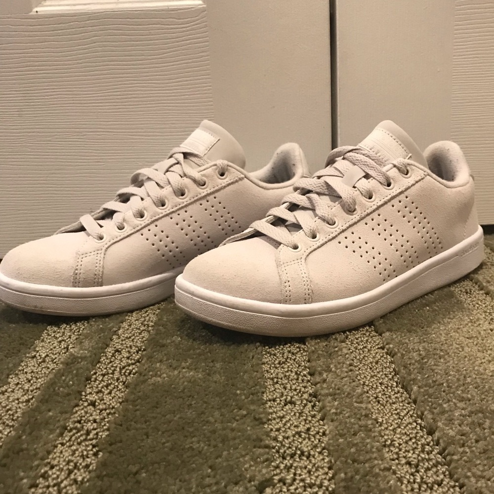 Adidas Cloud-foam Sneakers.